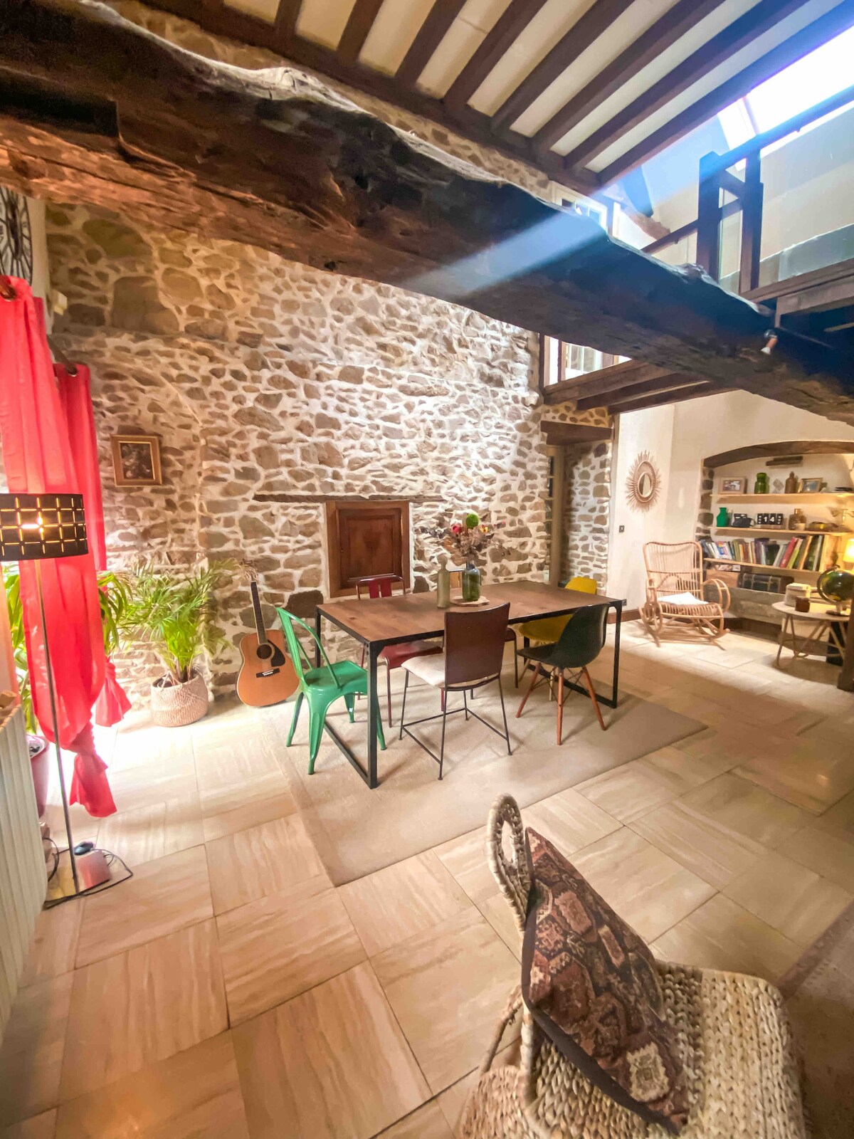 15世纪石屋迷人/舒适的房间