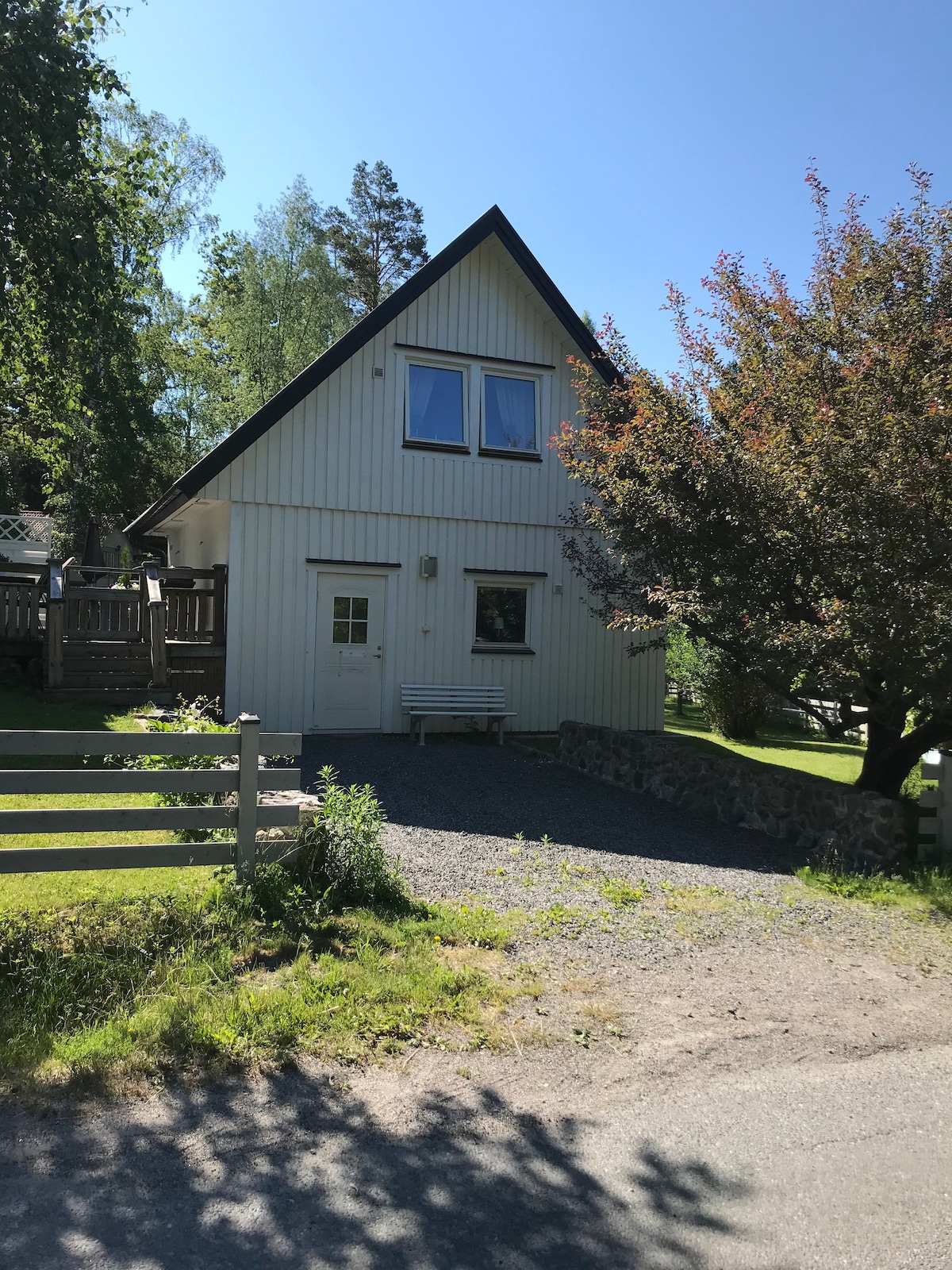 私人住宅位于Tyresö Trollbäcken ，包括独木舟。