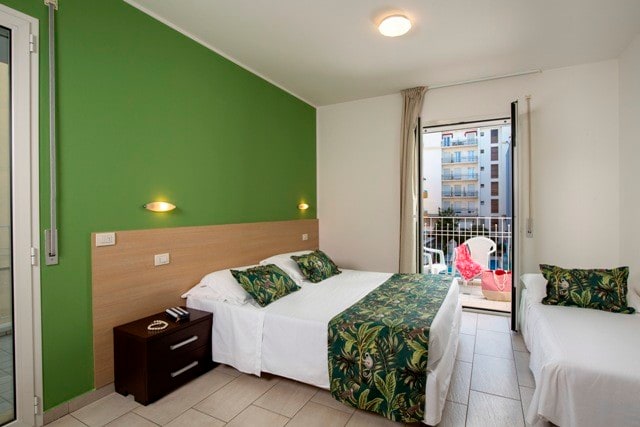 单间公寓，最多可容纳3位房客，带RiccioneMare阳台