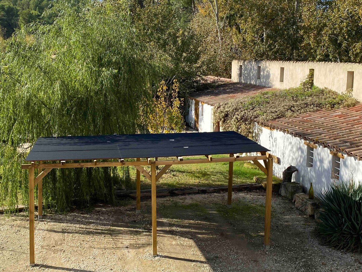 Maison familiale en Provence-piscine alpilles