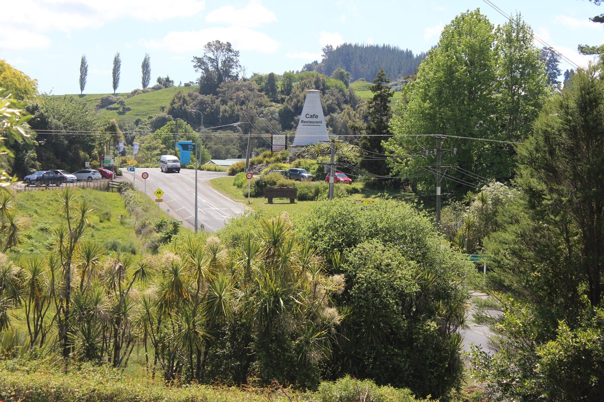 Waitomo Big Bird Retreat