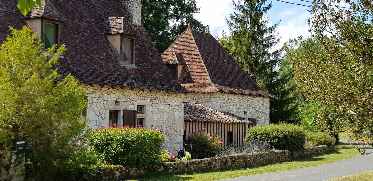 Charming 17th Century Pigeonnier House