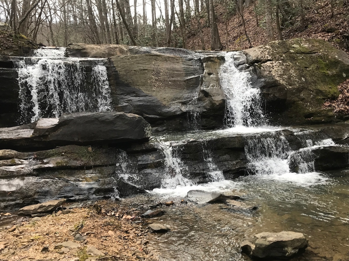 阿勒格尼瀑布（ Allegheny Falls ）山间度假胜地-田纳西州玛丽维尔