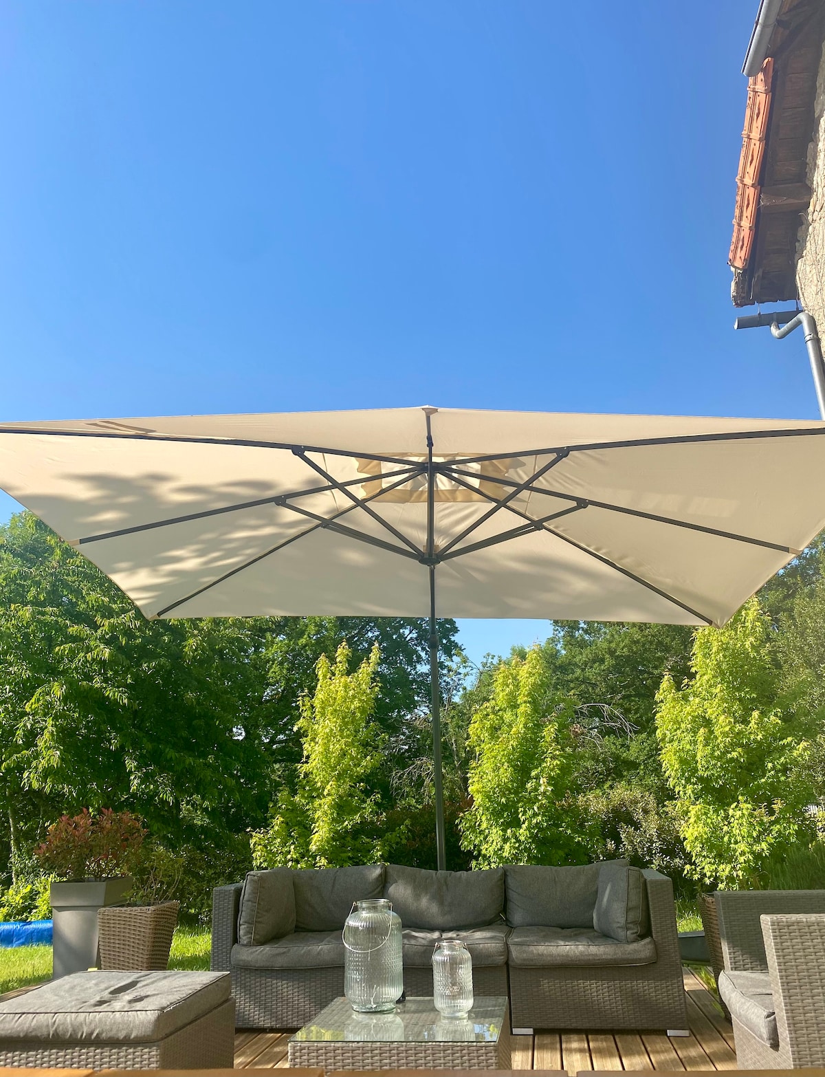 Maison avec superbe vue & piscine.