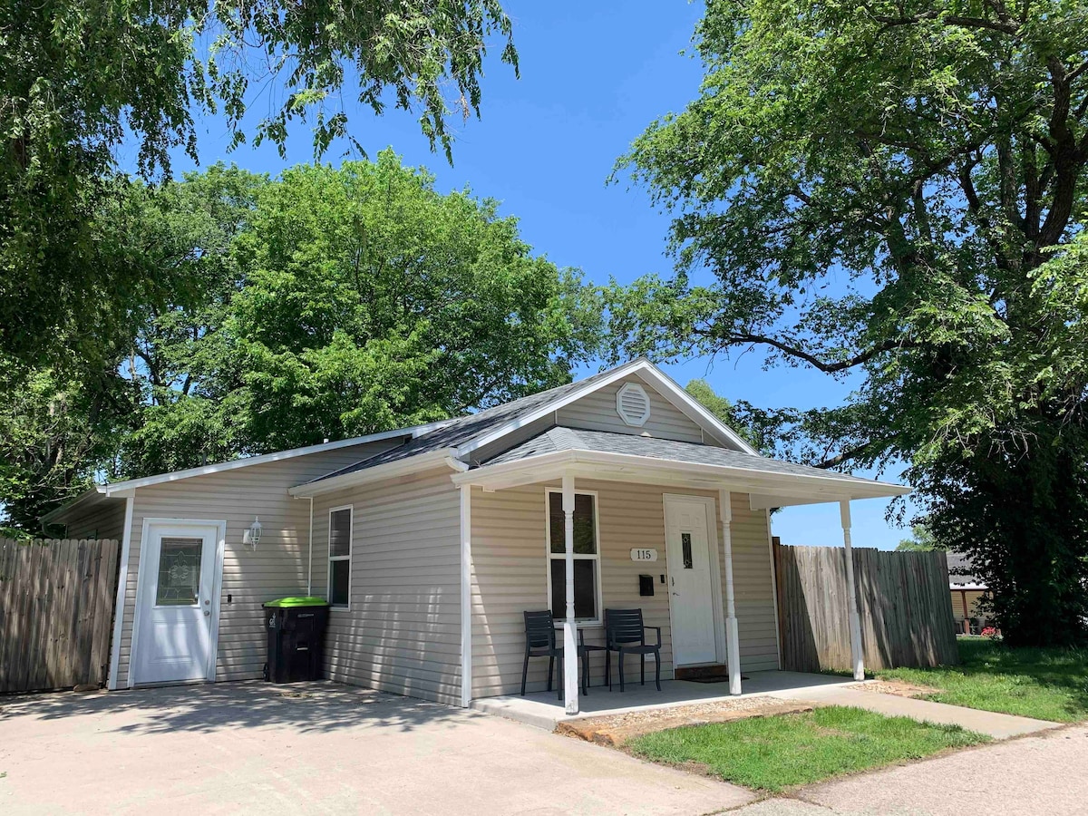 The Bungalow at Whiteman AFB/Knob Noster