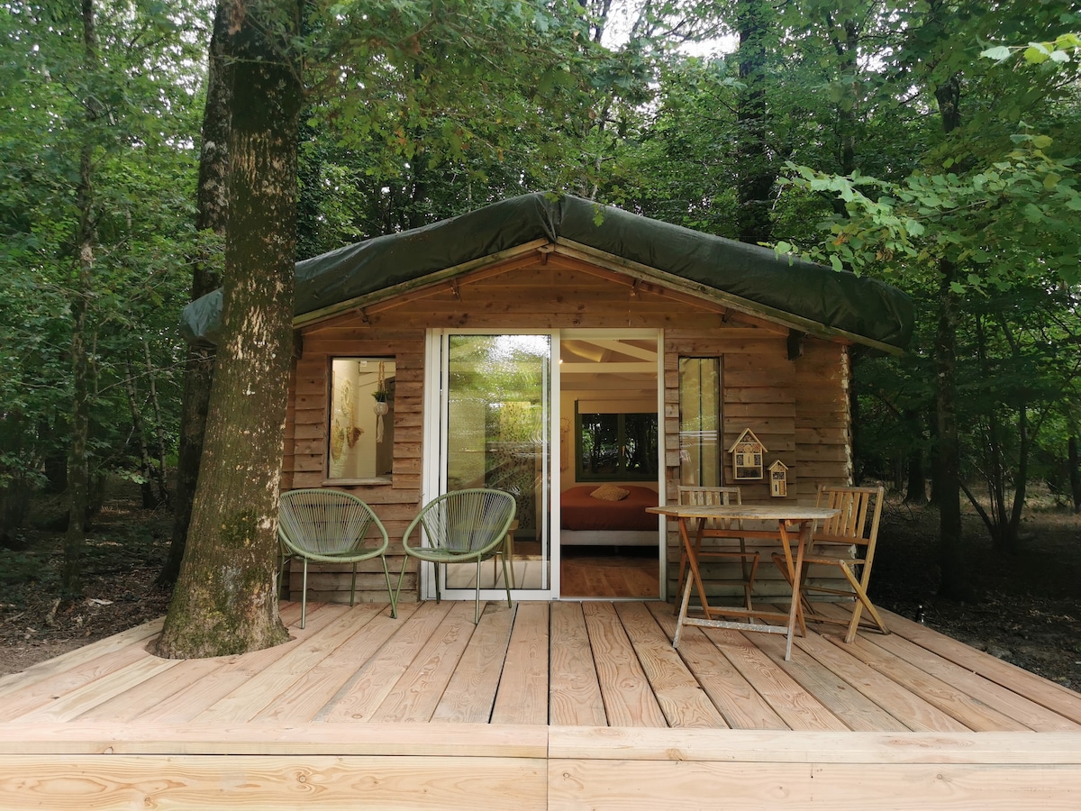 Cabane dans les bois