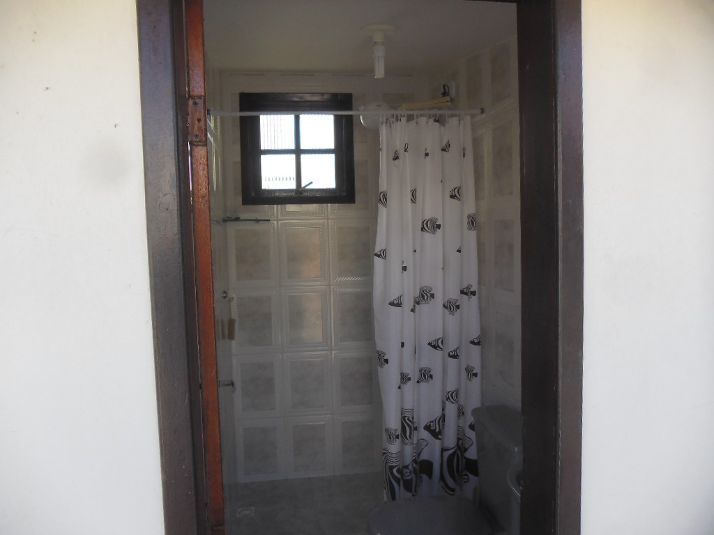 Casa de 2 quartos em Guaratiba-Maricá