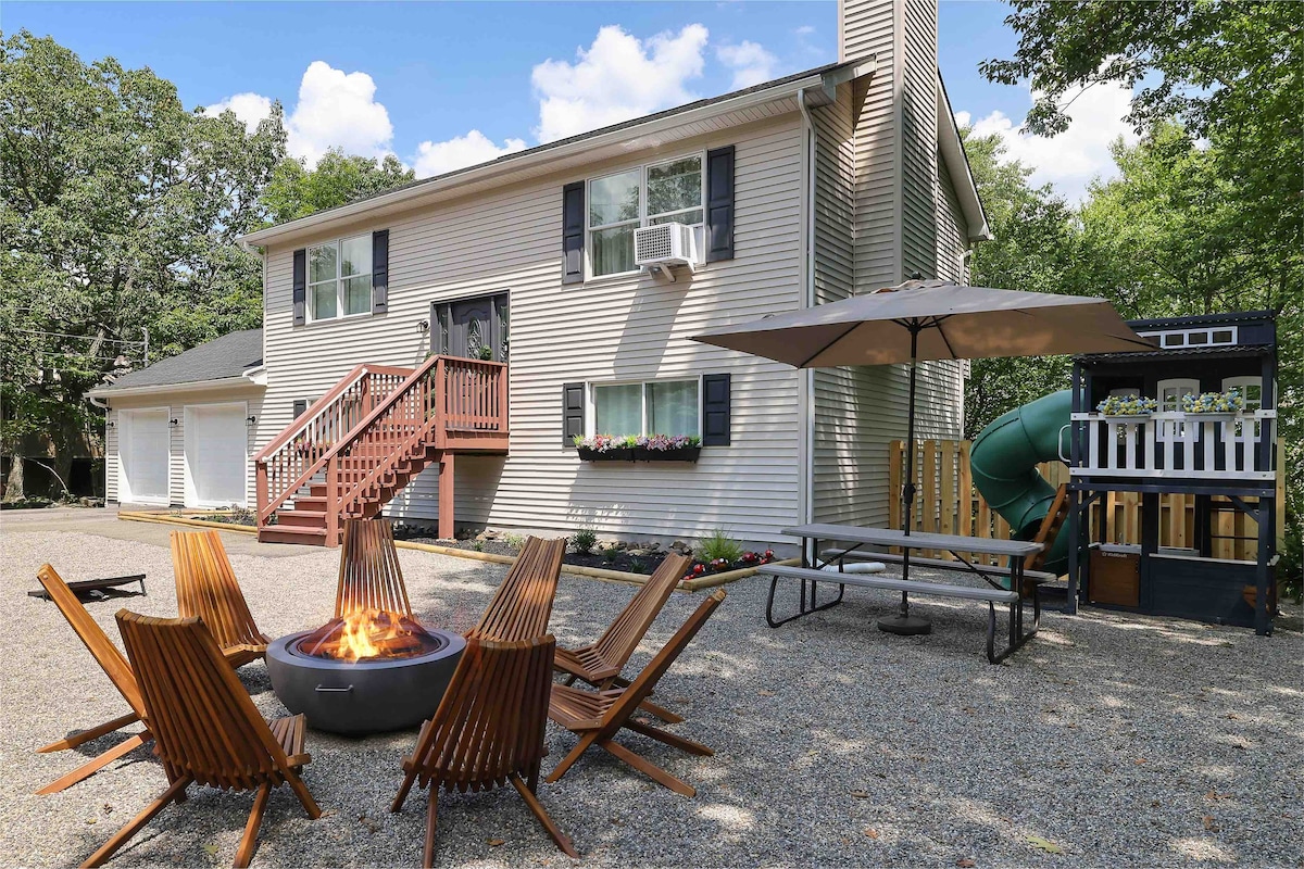 Lux4BR KidsFriendly-FirePit GameRoom-WiFi-A/C-4TVs