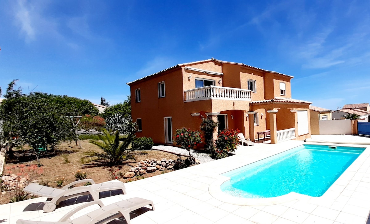 100 m2 rdc de la villa  piscine 5 mn plage Leucate