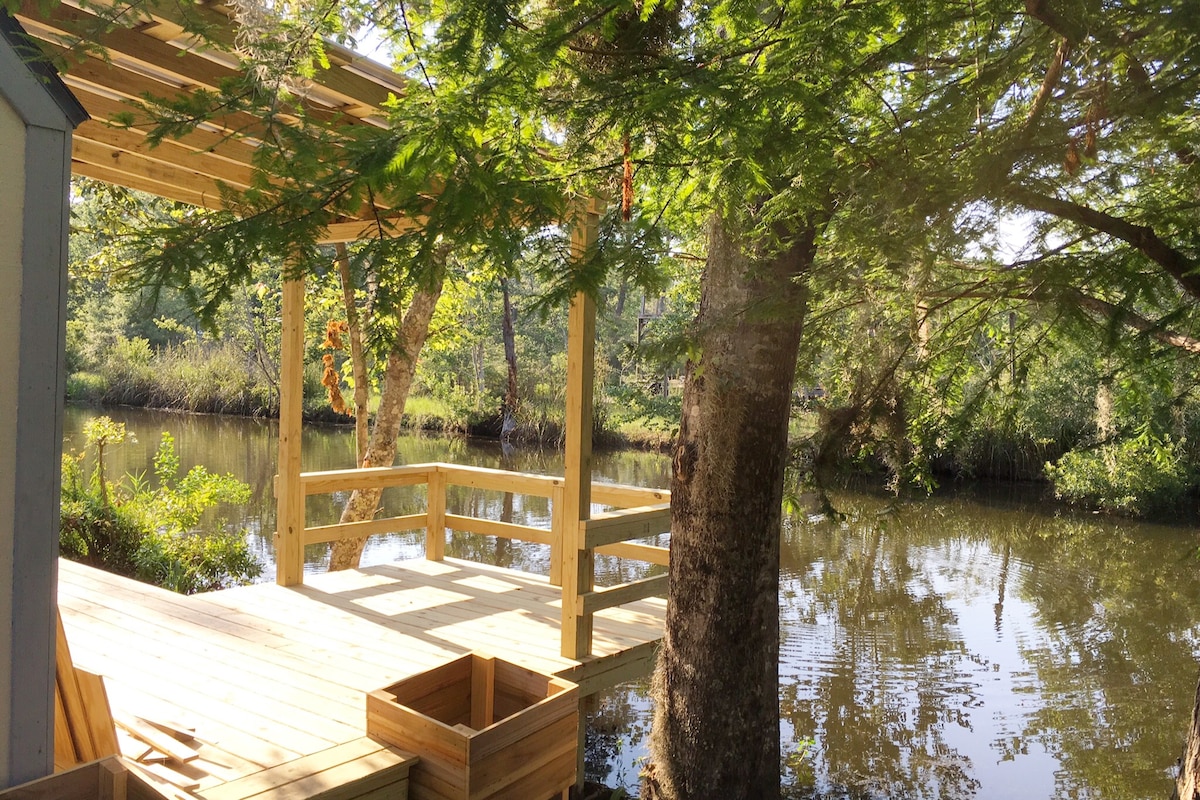 🏡 海滨小屋、码头、独木舟，距离海滩仅几分钟车程