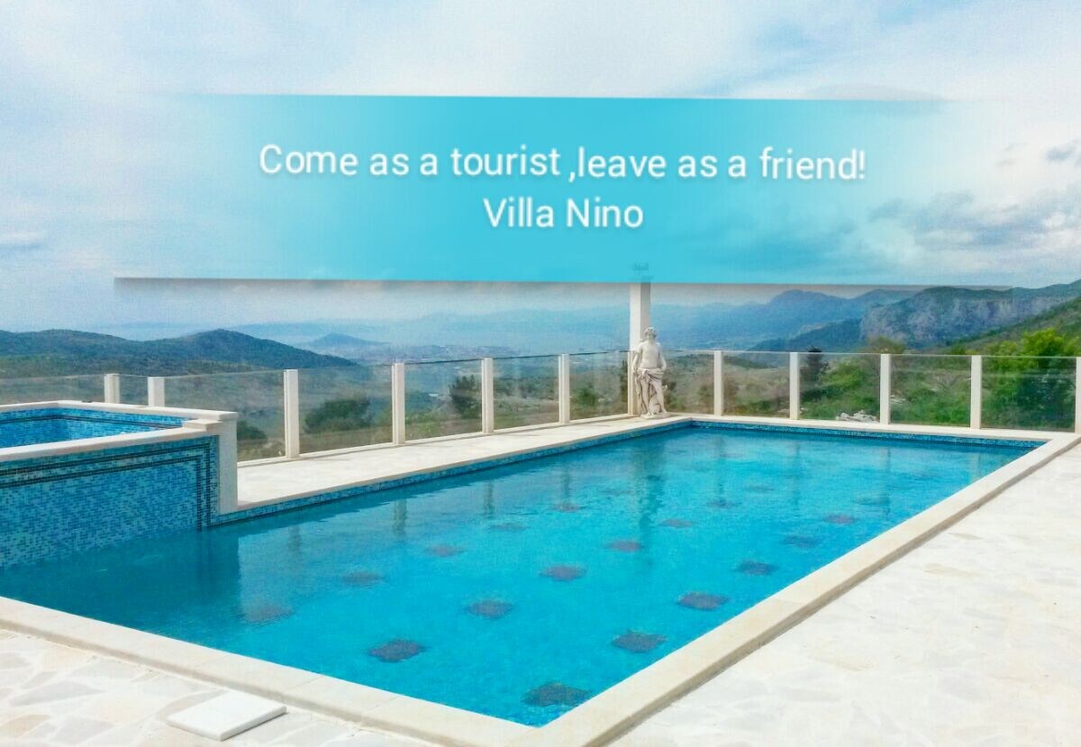 Luxury villa  "NINO"-stunning oasis above  Split