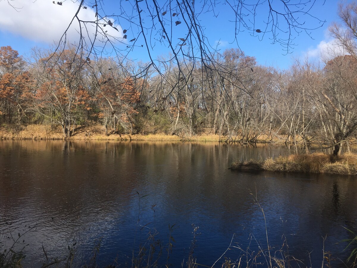 浪漫的葡萄园住宿加早餐和风景优美的河流！