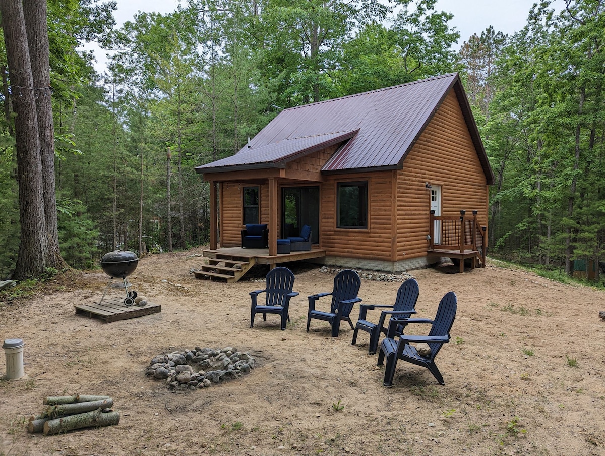 Up North Cabin Lakefront Pet Friendly Remote Fish