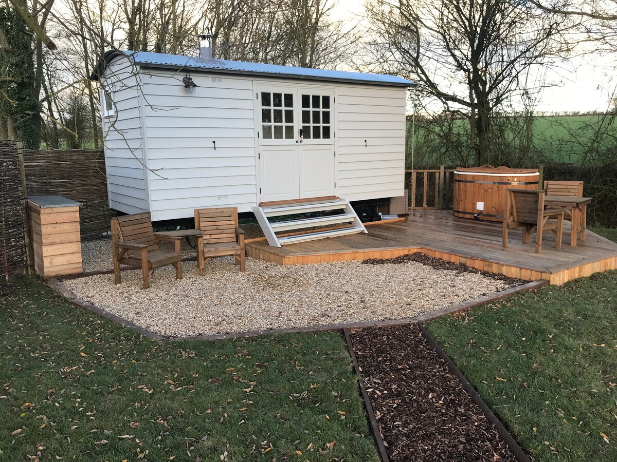 Fosters Meadow Shepherds hut