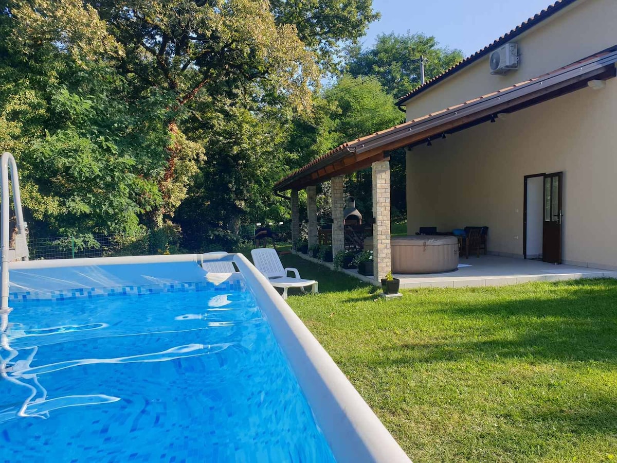 Holiday house Nono, jacuzzi, swimming pool