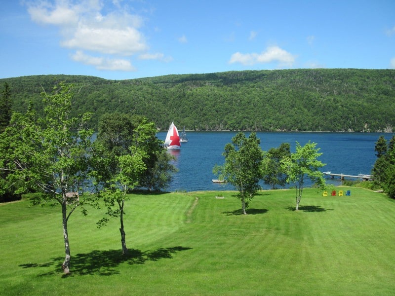 Bras D 'or Lakes风景优美的湖滨公寓