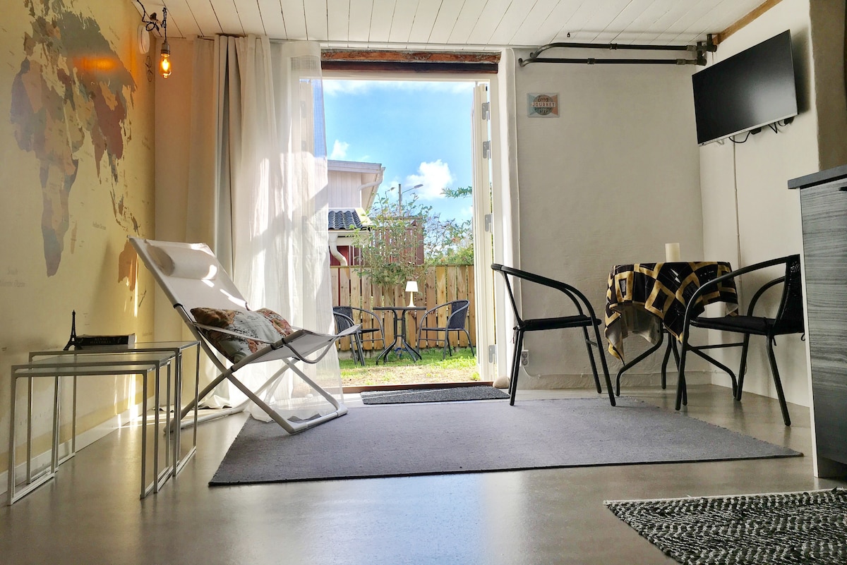 舒适、宁静的Hönö-flat和私人花园。