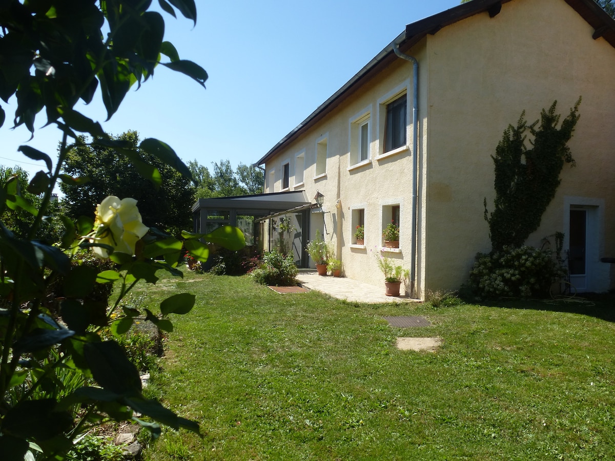 Chambre d'hôte familiale à la campagne Petit Déj