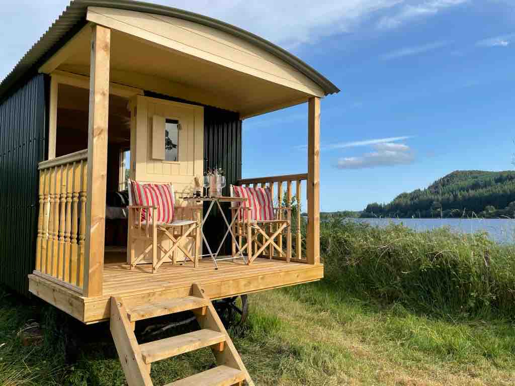 The Secret Shepherd 's Hut, Loch Ken