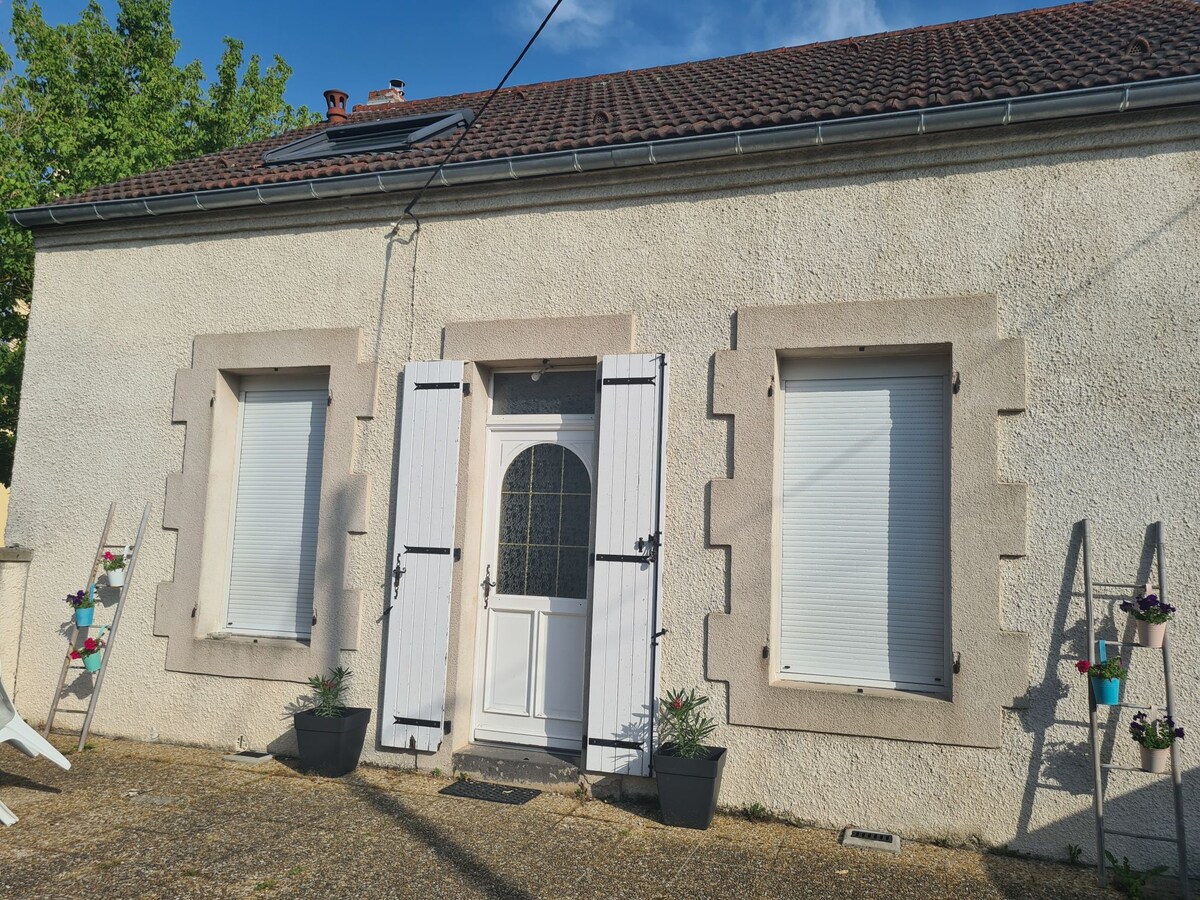 Agréable maison de ville avec piscine hors-sol