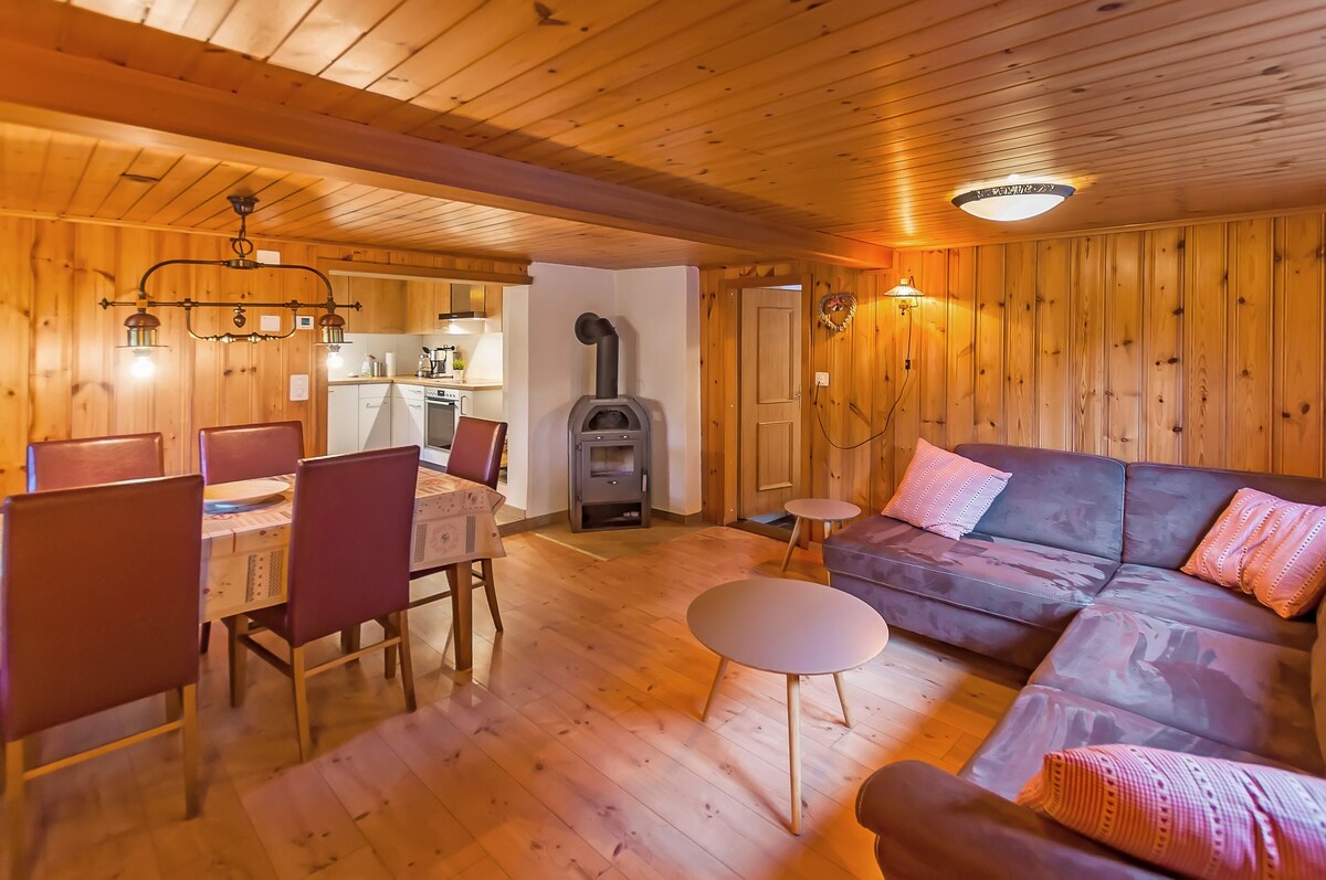 6人小度假木屋+免费滑雪储物柜@航站楼