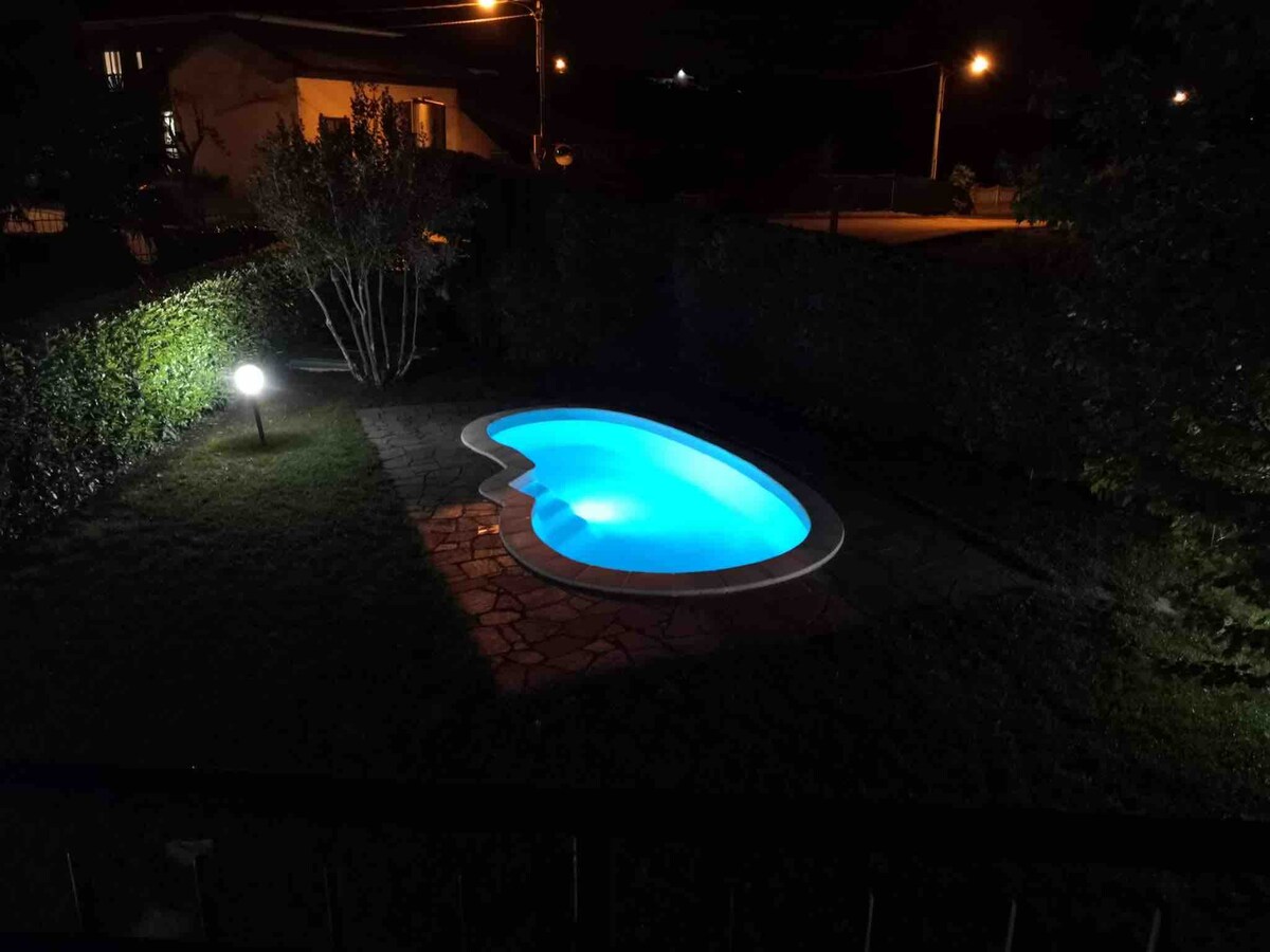 带私人泳池和花园的Soave别墅