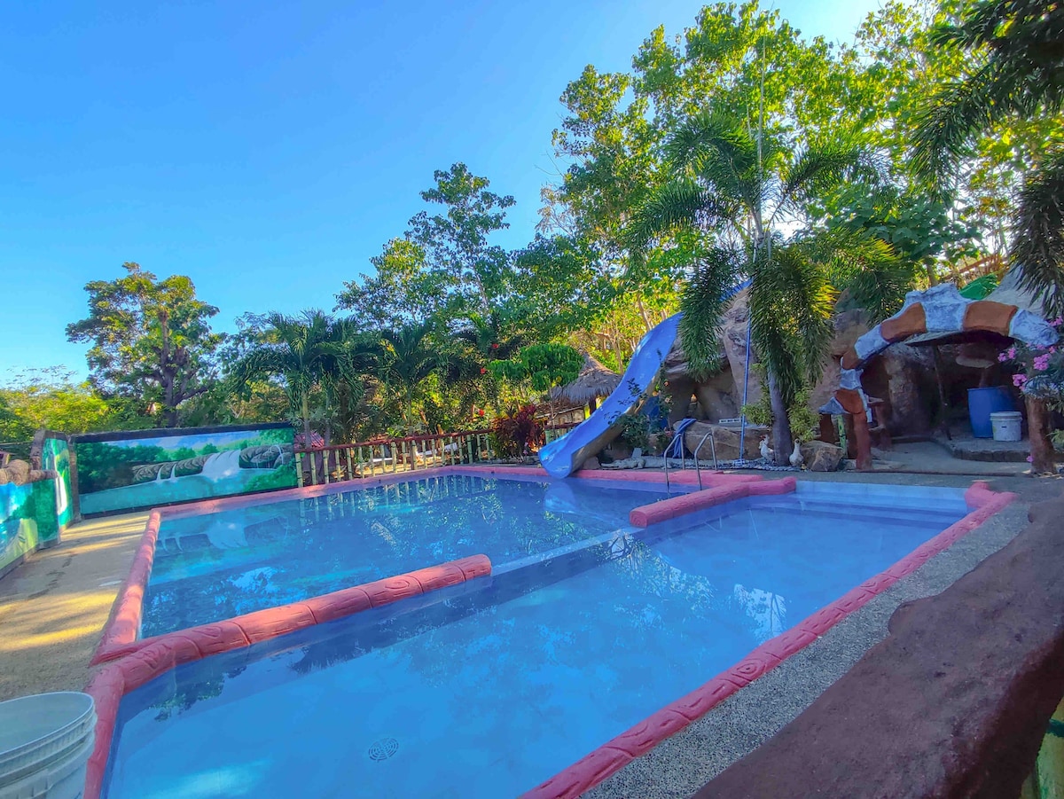 Transient house w/ 3 Bedrooms and Pool For 16 pax