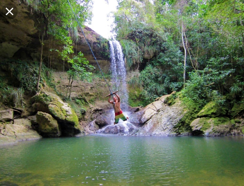 纳兰霍别墅（ Villa Naranjo ） ，靠近阿瓜迪亚（ Aguadilla ）和林孔海滩