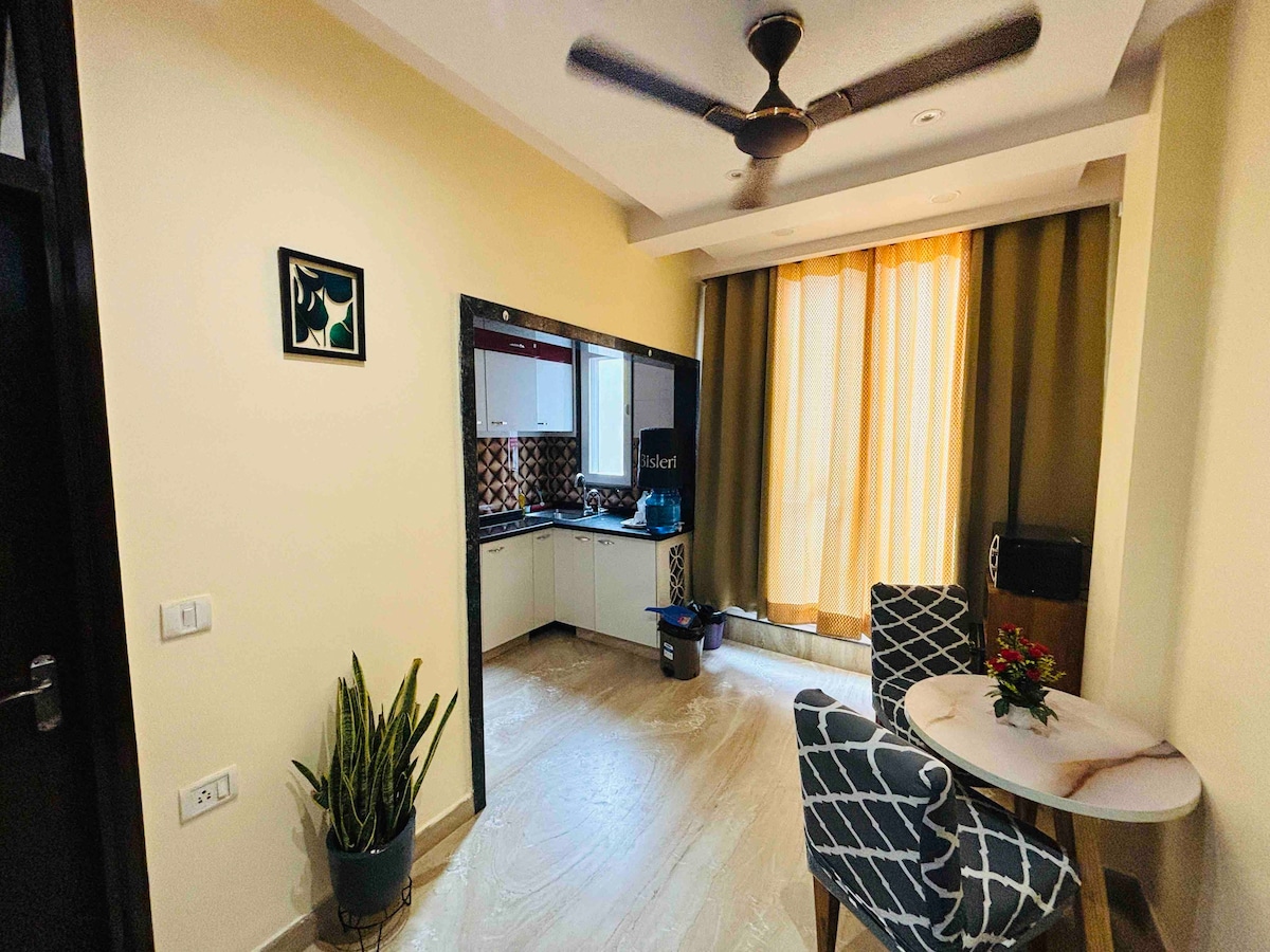 2 bhk apt- UGfloor,1st,2nd,3rd available for rent.