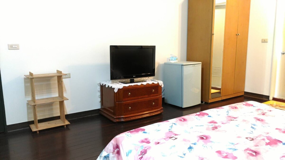 Songshan  Guest Room 1（MRT 10 minutes）