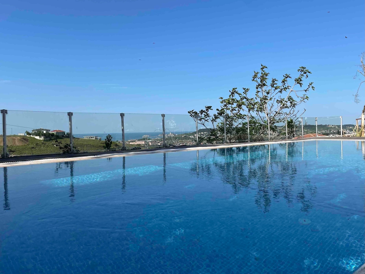 Şile Villa with Private Pool and Garden Sea view
