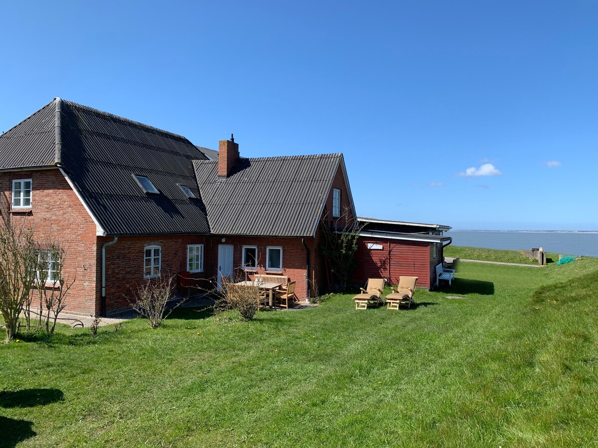 Captain 's house ，可欣赏Hallig Langeneß的海景