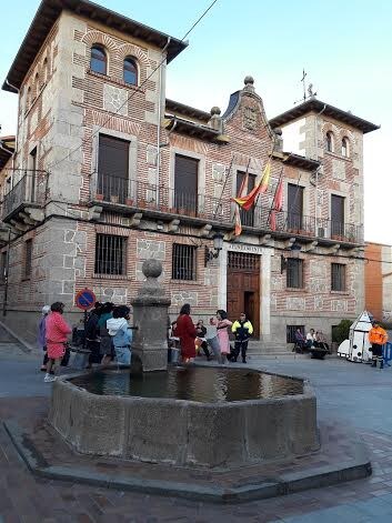 EL PALOMAR 12人Mombeltrán