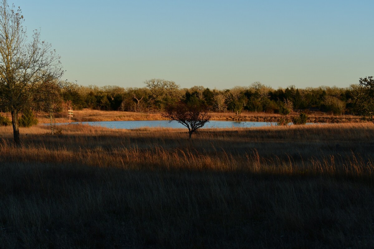 LakeView Cabin on 40 Acre Ranch near Round Top TX