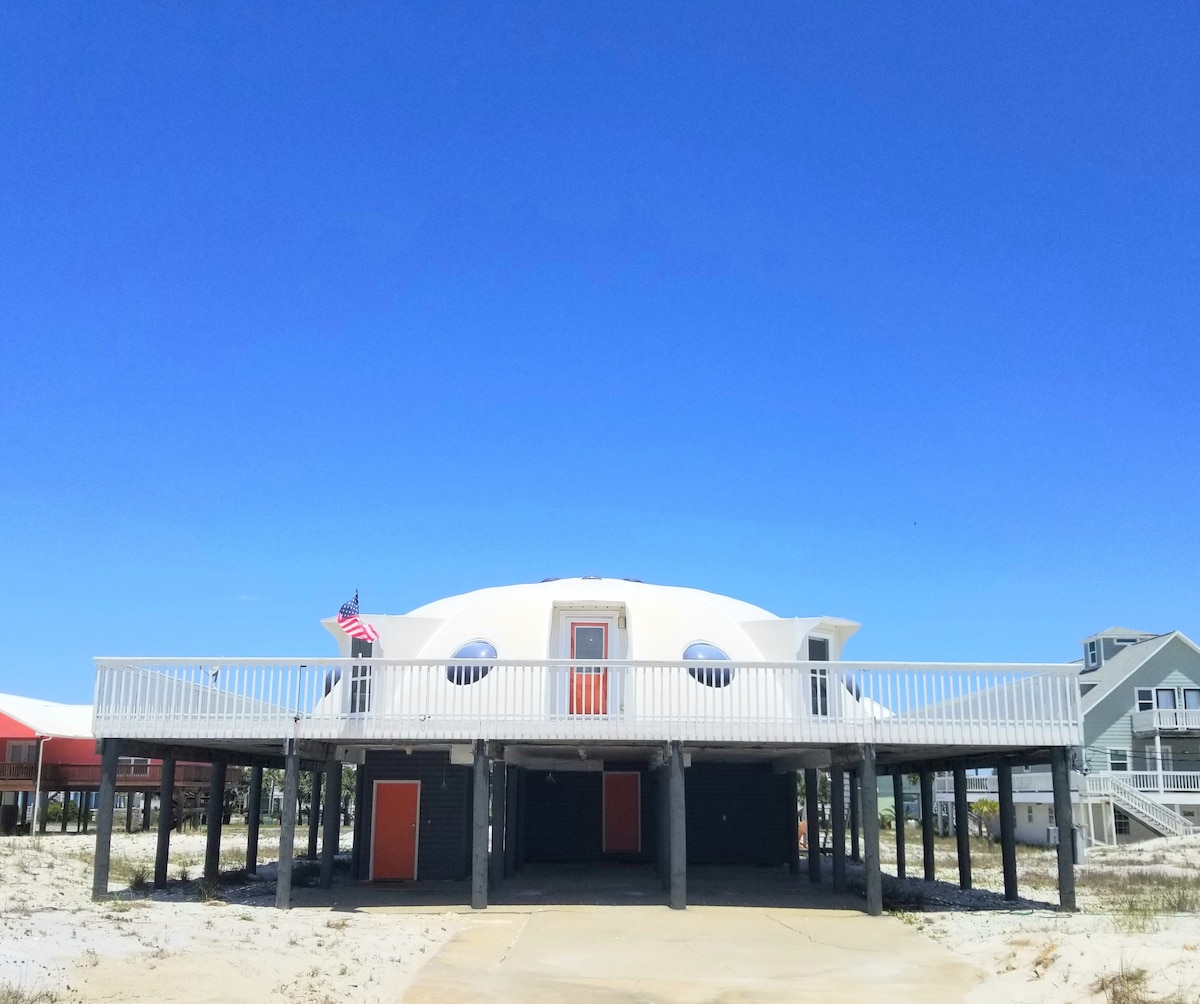 The Spaceship House ！ Navarre Beach Area 51