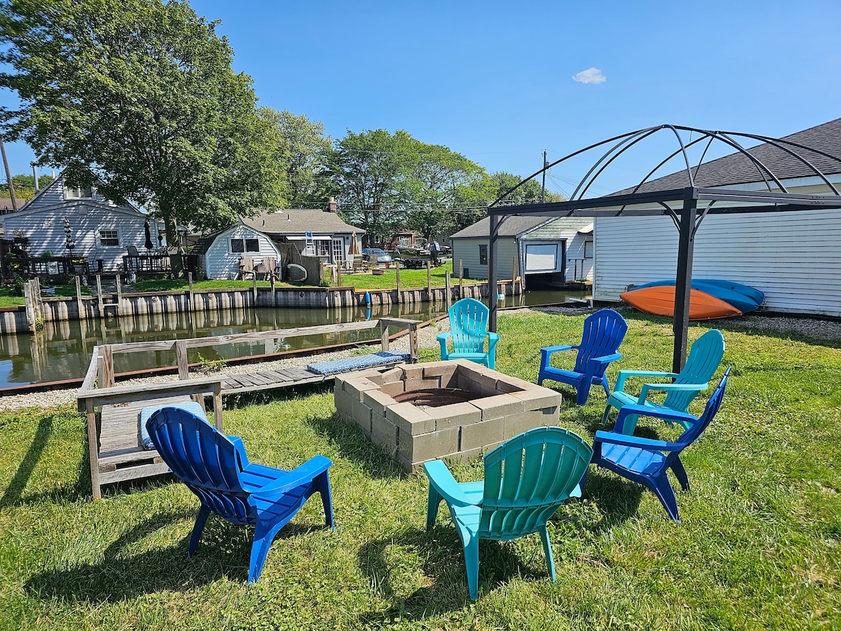 Lake St. Clair Boathouse