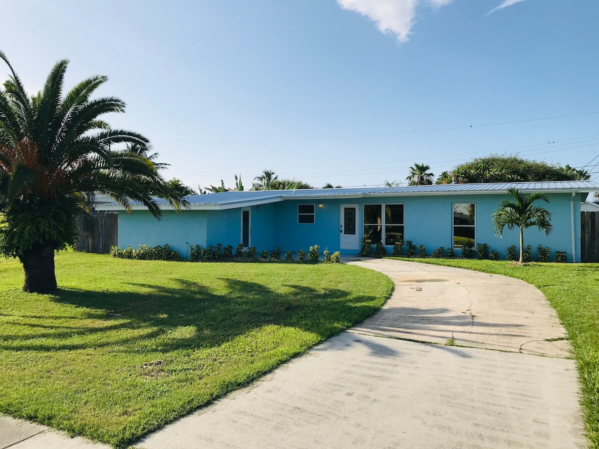 Beach Home with Pool- 5 min walk to the beach