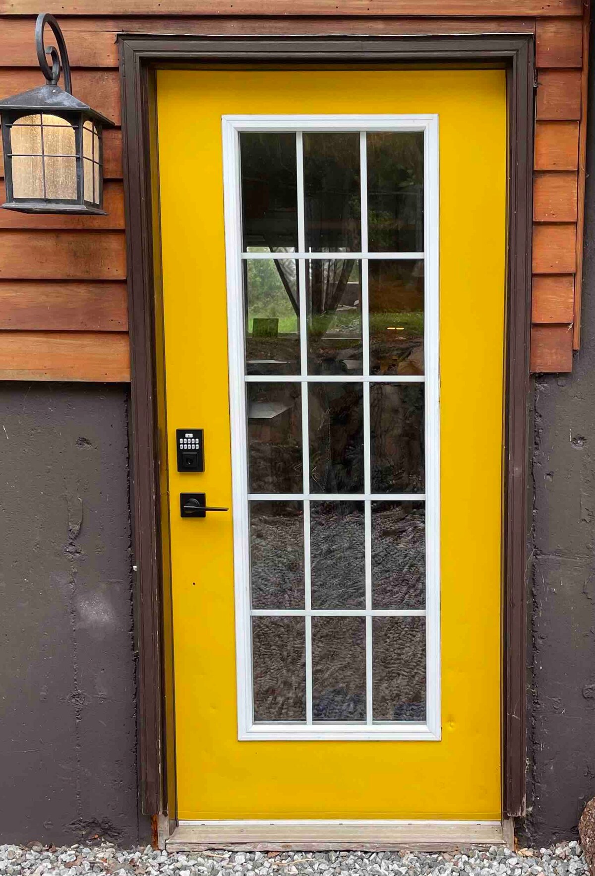 The Yellow Door - Close to the Hospital