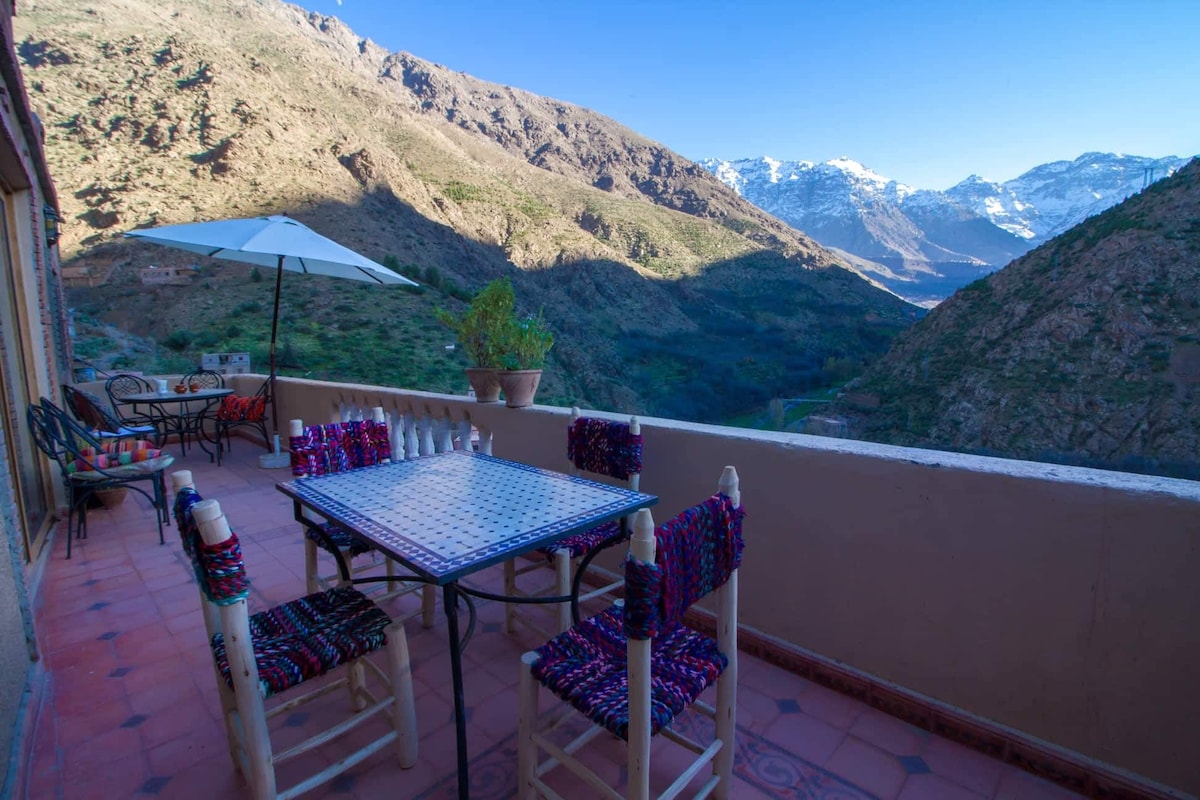 柏柏尔家庭旅馆（ Berber Family Lodge ）私人套房，可欣赏美景