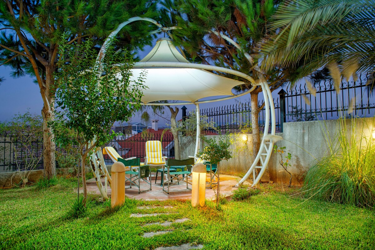 Bedroom Apartment with Garden in a Villa, Saida