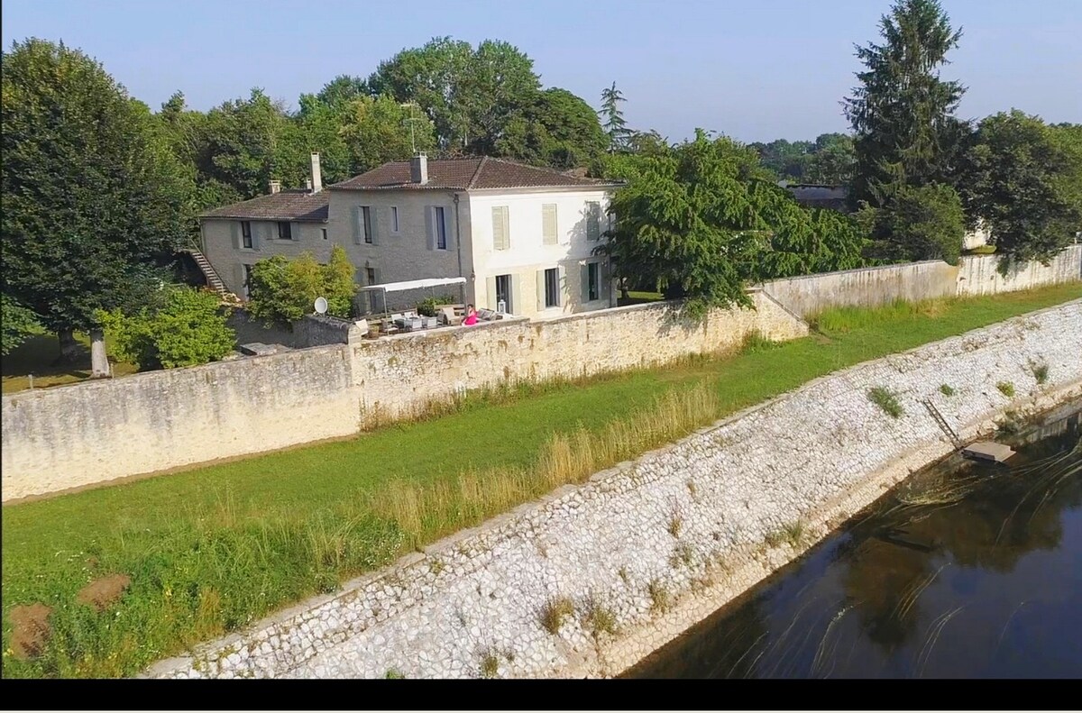 YGEIA - BLEUE : Dordogne river house