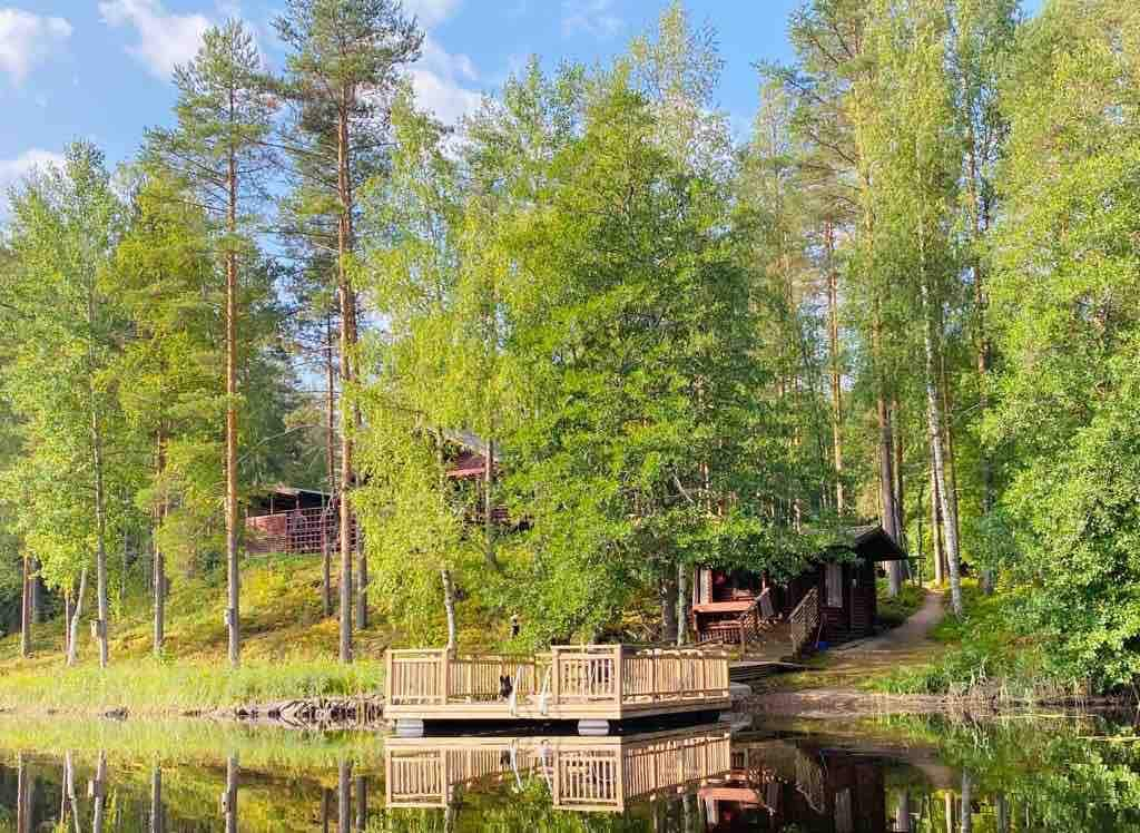 ☀️Idyllic lakefront log cabin with sauna☀️