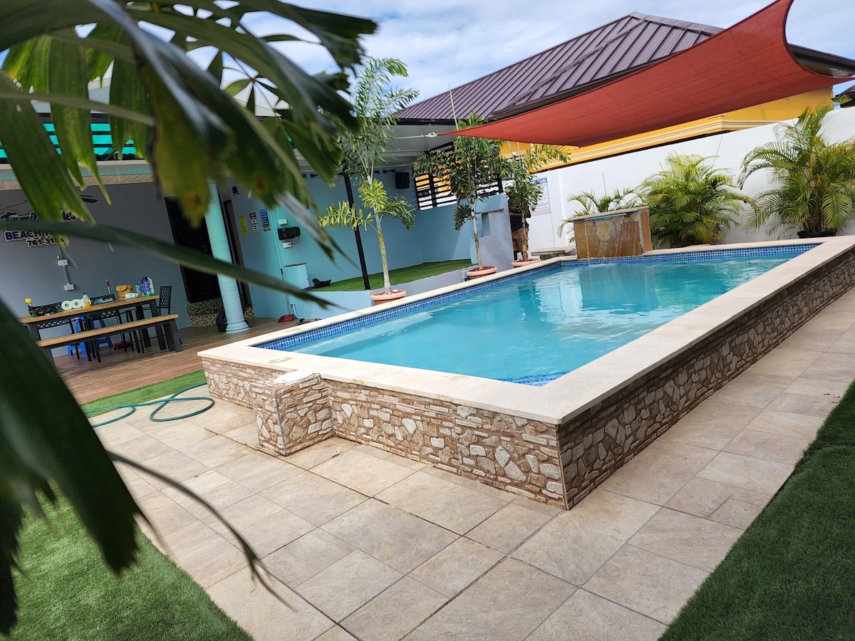 Family 3 Bedroom Villa w/ Pool close to Beach