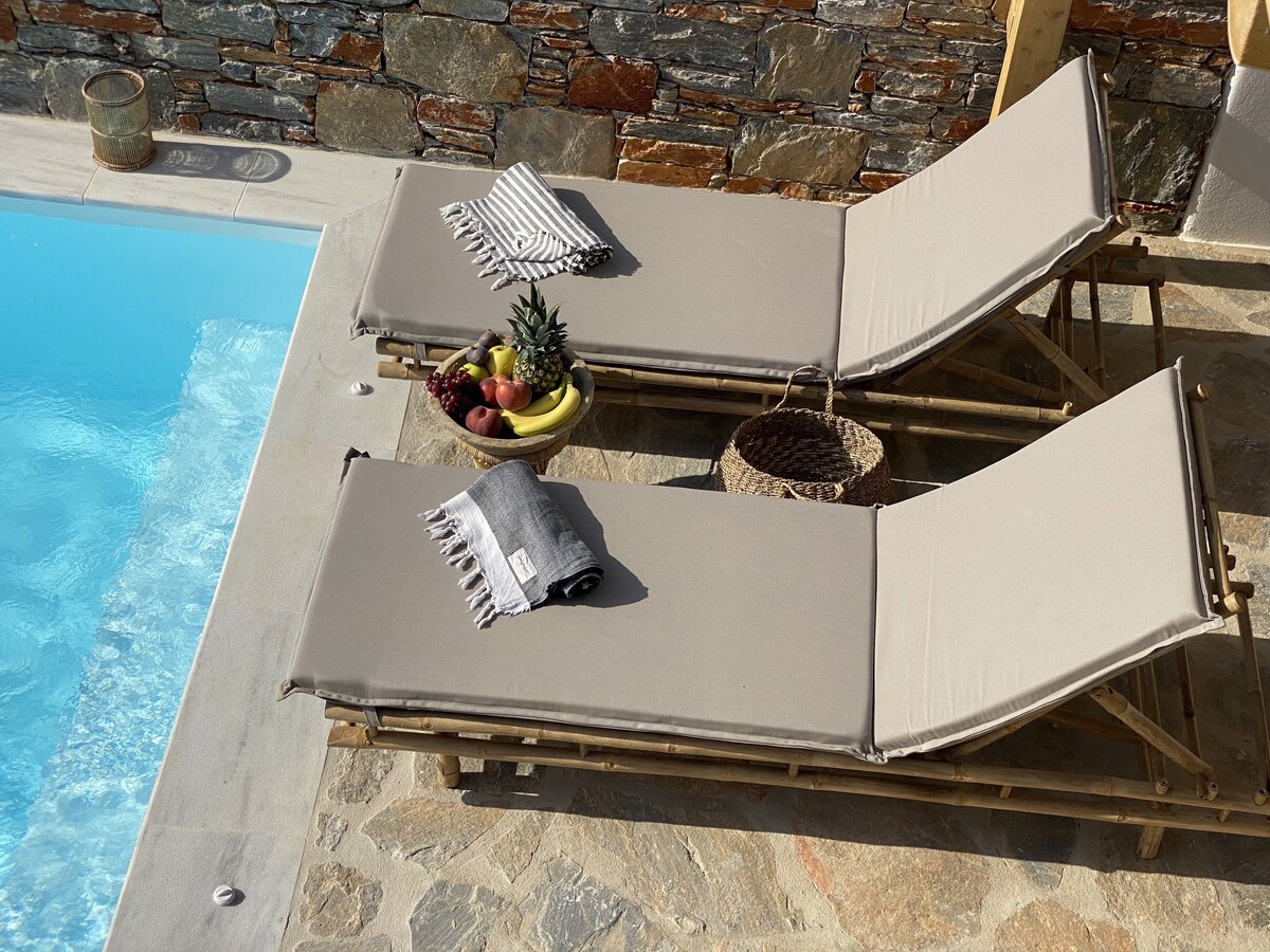 Villa Ypsilon - luxury house with sea view & pool