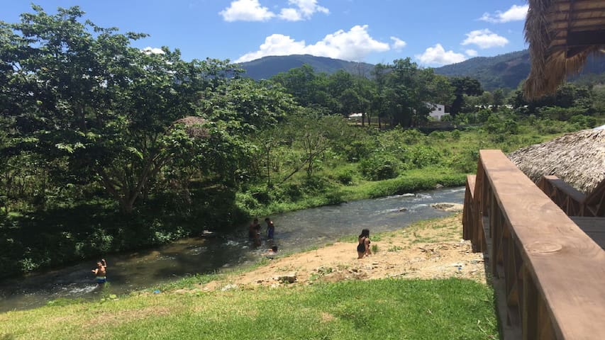 哈拉巴可亚(Jarabacoa)的民宿