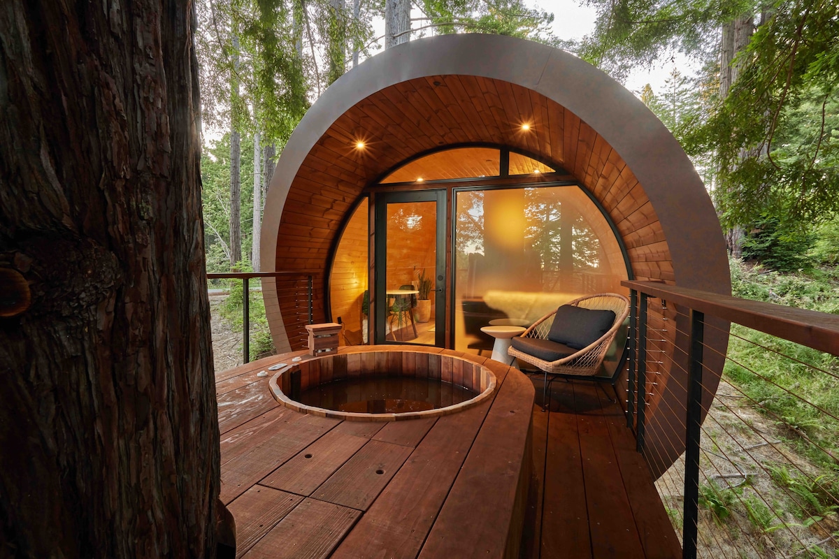 The Spectacular Spyglass Treehouse