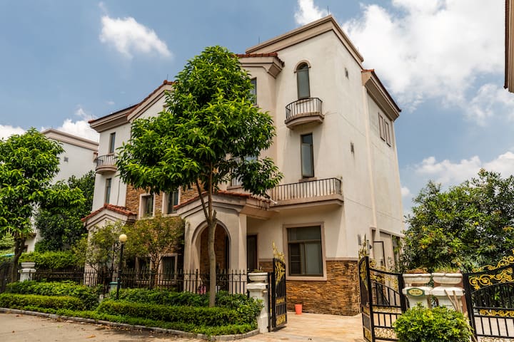 【观湖馨】花都碧桂园4房8床别墅|木炭烧烤 ktv 麻将 钓鱼|美林湖