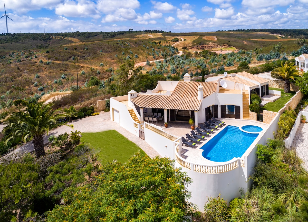 Nº58 Golfe Santo Antonio - Traditional 4 bedroom v