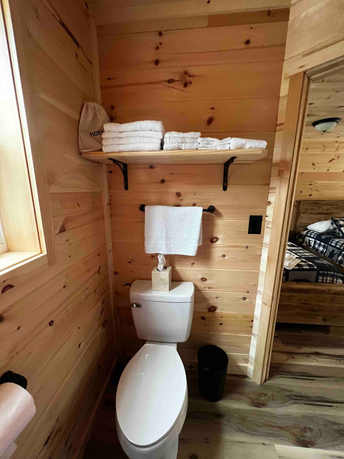 Knotty Pine Trailside Cabins (3)