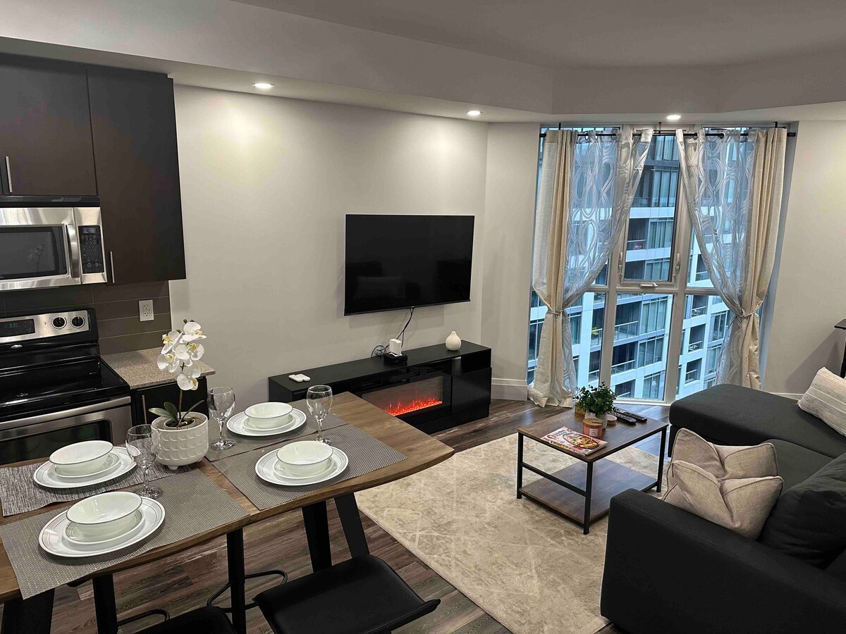 多伦多市中心现代1卧室公寓，加大双人床